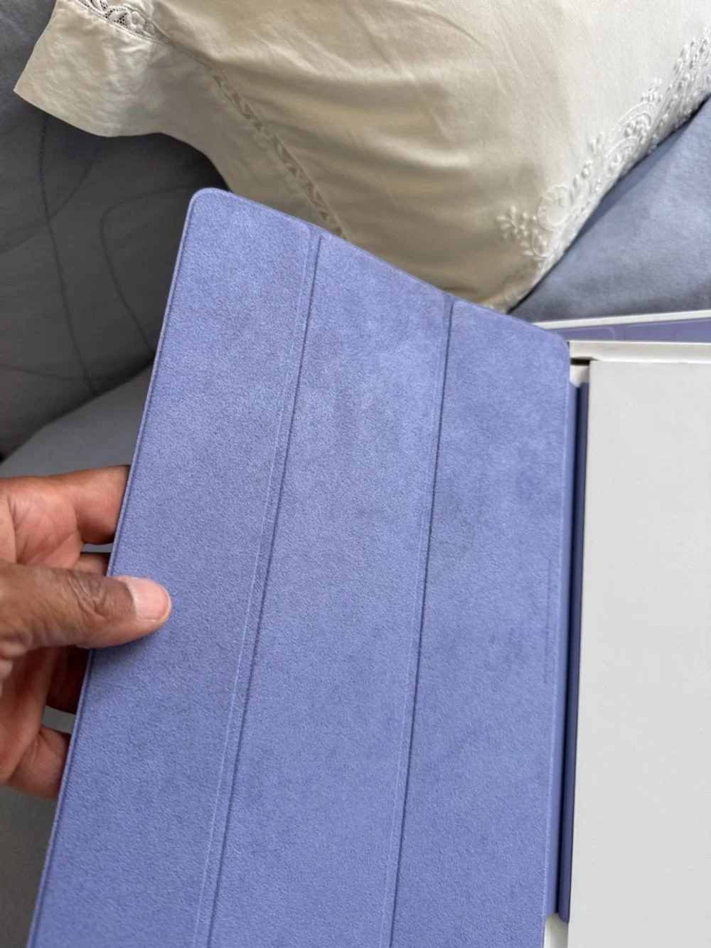 Apple iPad Smart Cover in Lavender Purple